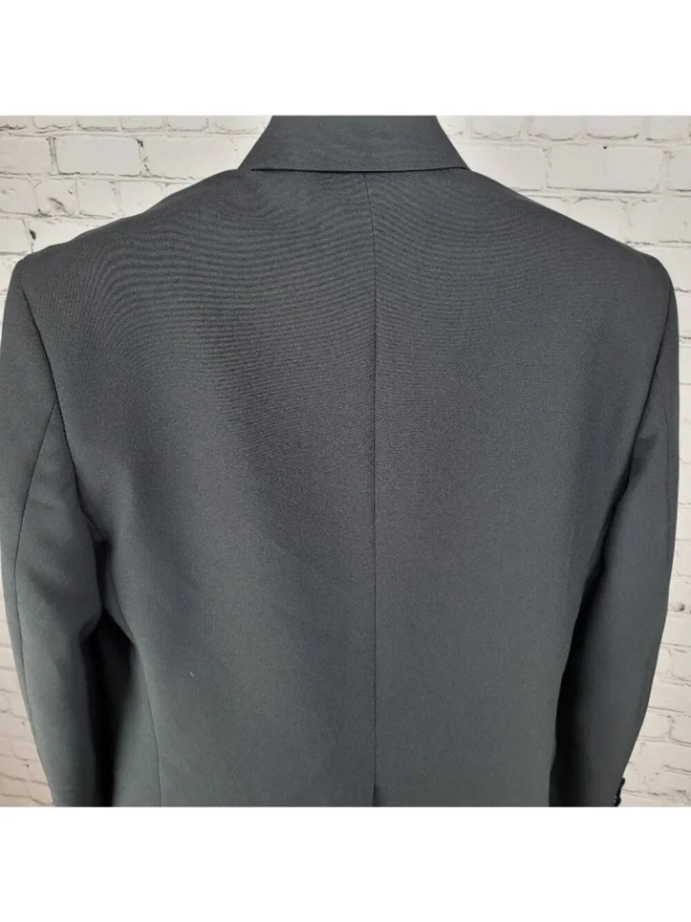 Formalwear Southeastern Black Tuxedo Suit Set Jacket Size 40R Pants 34R (32x33)